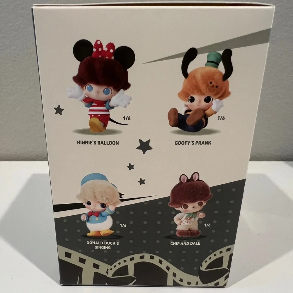 Dimoo World Vinyl Plush Keychain - Picture 2 of 3